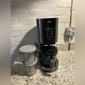 Ninja CREAMi with 2 pint cups
